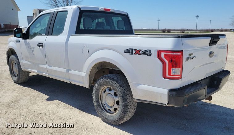 image for item LC9979 2016 Ford F150 XL SuperCab pickup truck