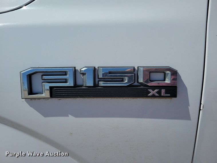 image for item LC9979 2016 Ford F150 XL SuperCab pickup truck