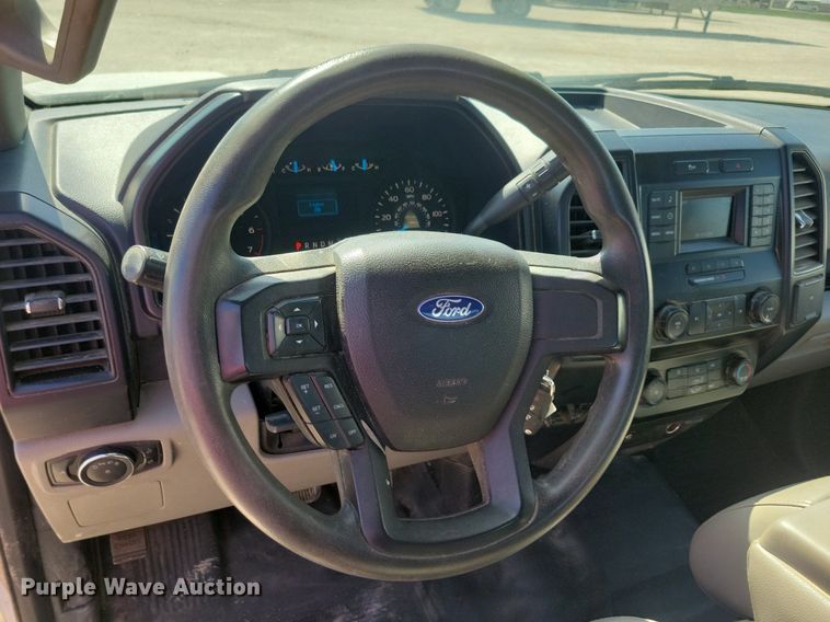 image for item LC9979 2016 Ford F150 XL SuperCab pickup truck