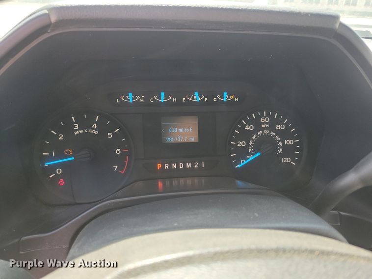 image for item LC9979 2016 Ford F150 XL SuperCab pickup truck