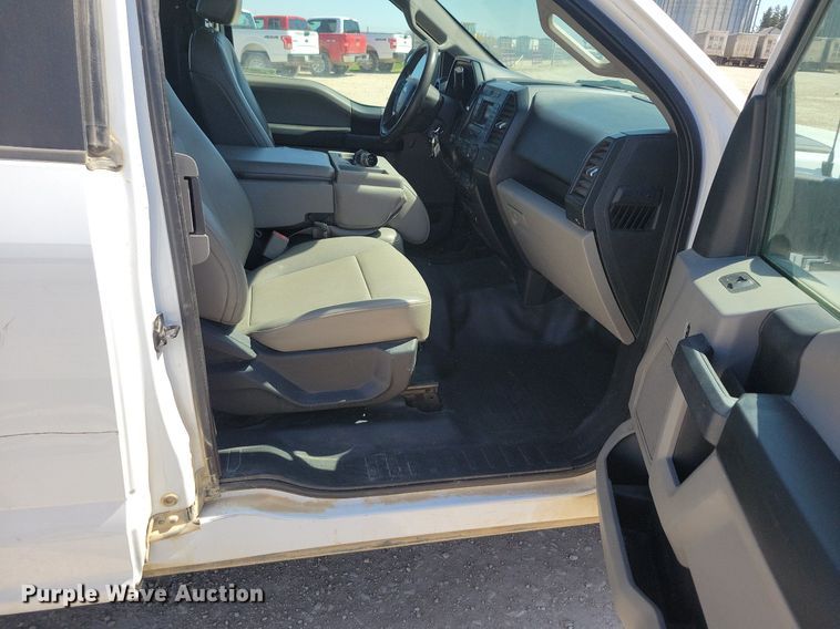 image for item LC9979 2016 Ford F150 XL SuperCab pickup truck