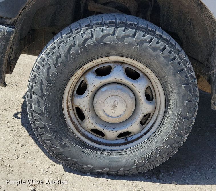 image for item LC9979 2016 Ford F150 XL SuperCab pickup truck