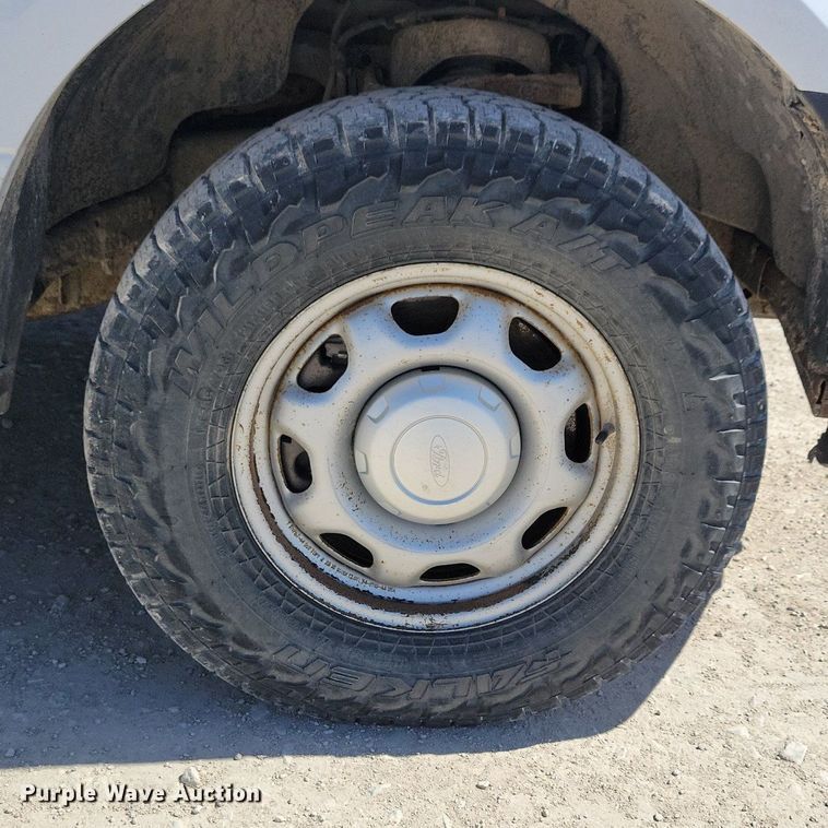 image for item LC9979 2016 Ford F150 XL SuperCab pickup truck