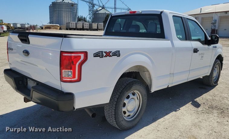 image for item LC9980 2017 Ford F150 XL SuperCab pickup truck