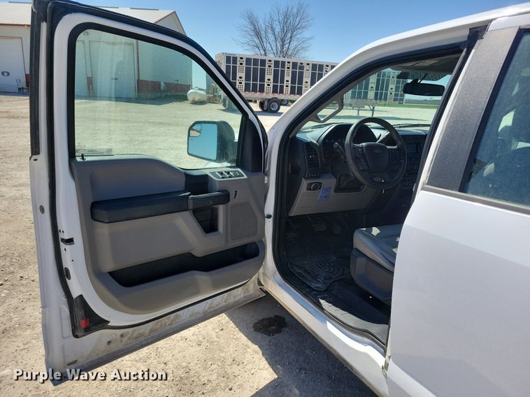 image for item LC9980 2017 Ford F150 XL SuperCab pickup truck