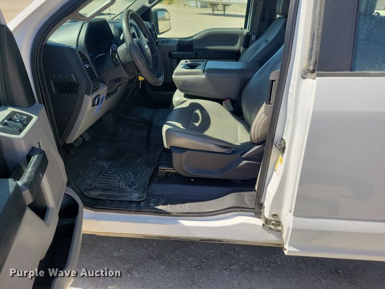 image for item LC9980 2017 Ford F150 XL SuperCab pickup truck