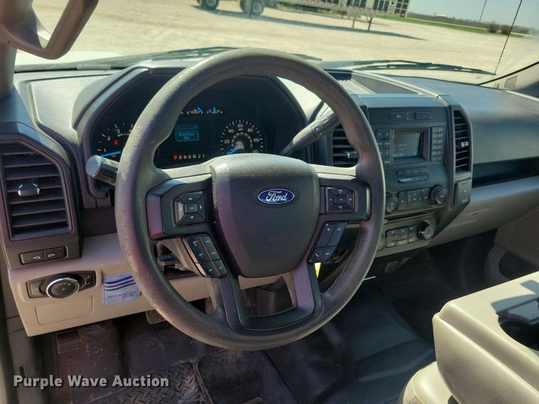 image for item LC9980 2017 Ford F150 XL SuperCab pickup truck