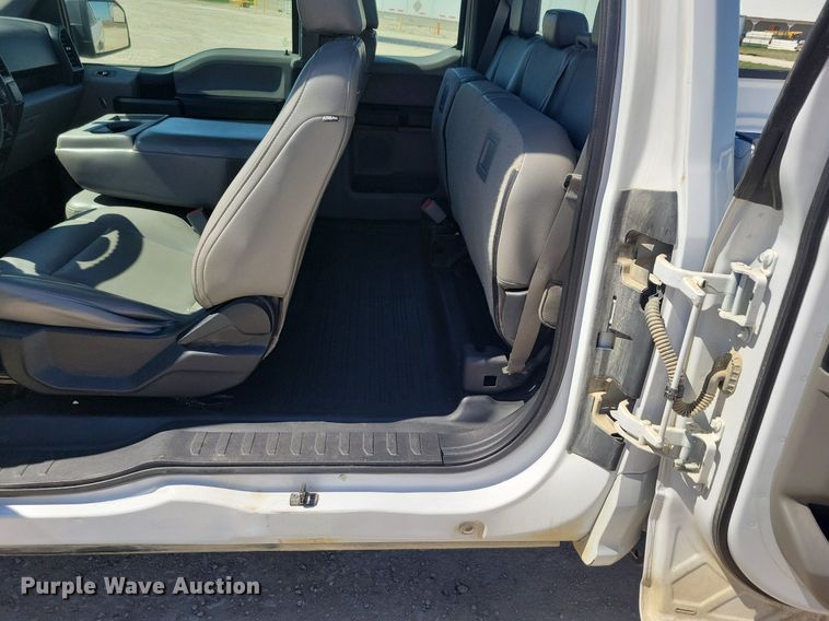 image for item LC9980 2017 Ford F150 XL SuperCab pickup truck