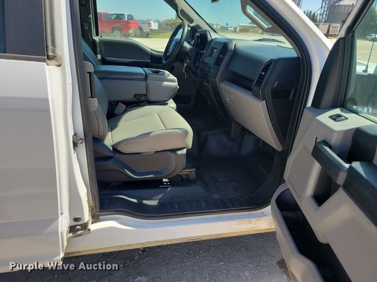 image for item LC9980 2017 Ford F150 XL SuperCab pickup truck