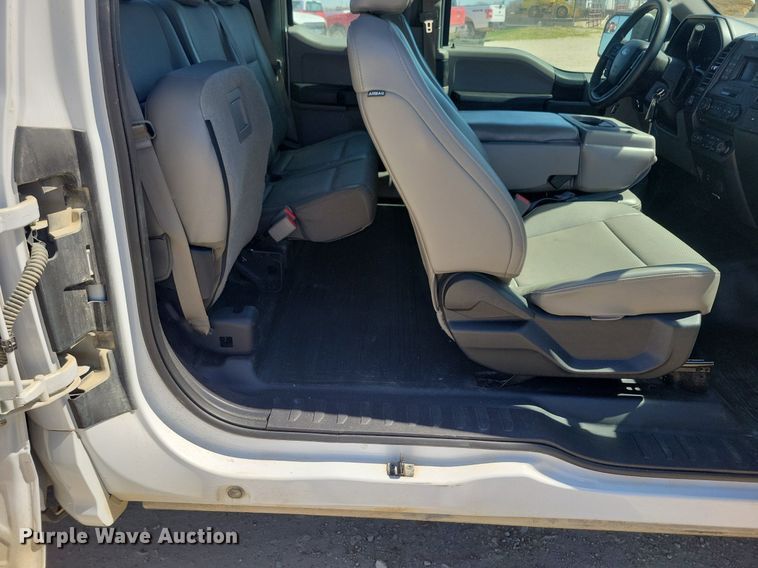 image for item LC9980 2017 Ford F150 XL SuperCab pickup truck