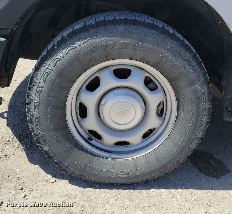 image for item LC9980 2017 Ford F150 XL SuperCab pickup truck