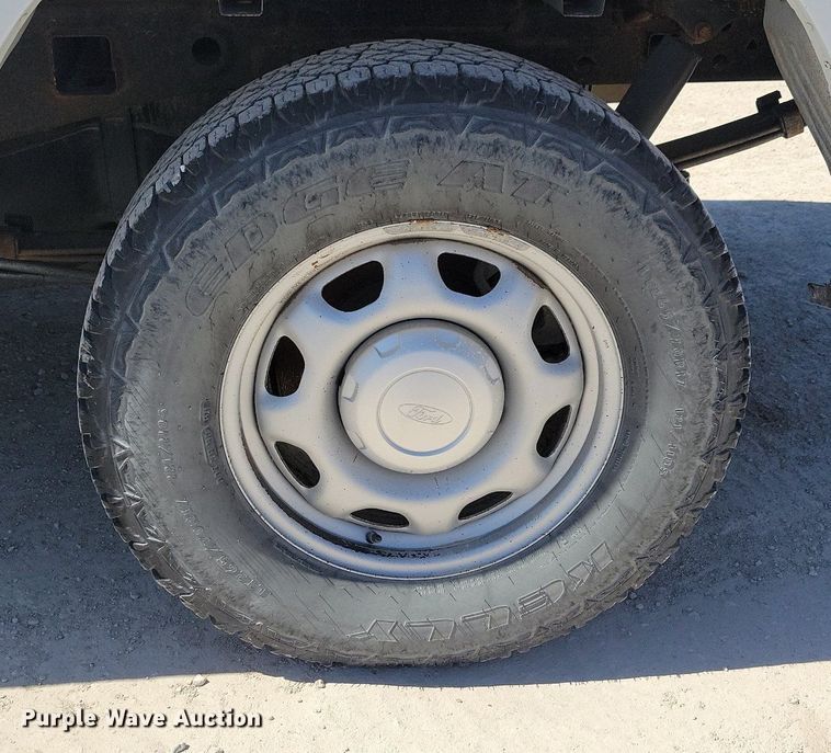 image for item LC9980 2017 Ford F150 XL SuperCab pickup truck