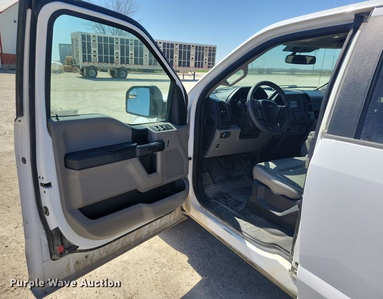 image for item LC9981 2019 Ford F150 XL SuperCab pickup truck