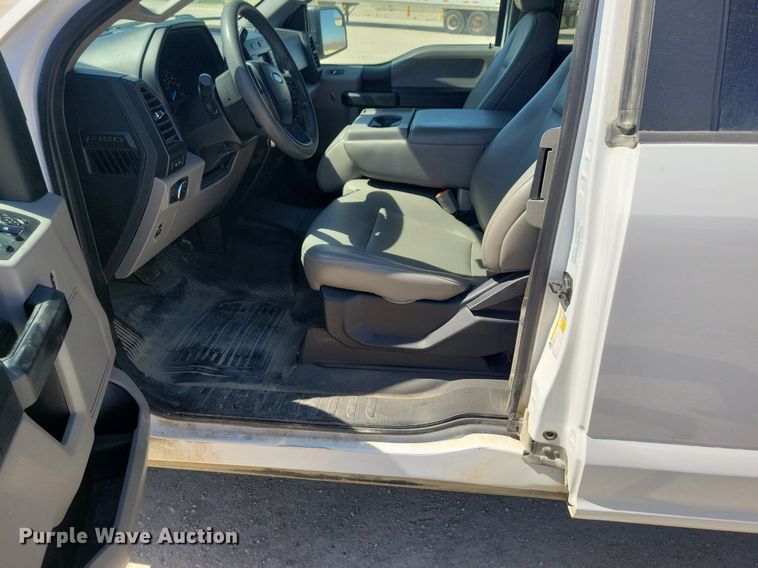 image for item LC9981 2019 Ford F150 XL SuperCab pickup truck