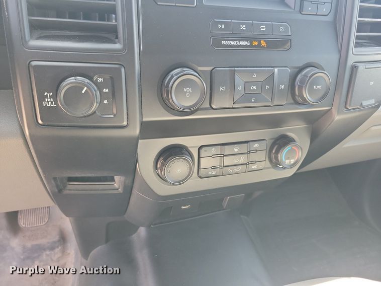 image for item LC9981 2019 Ford F150 XL SuperCab pickup truck