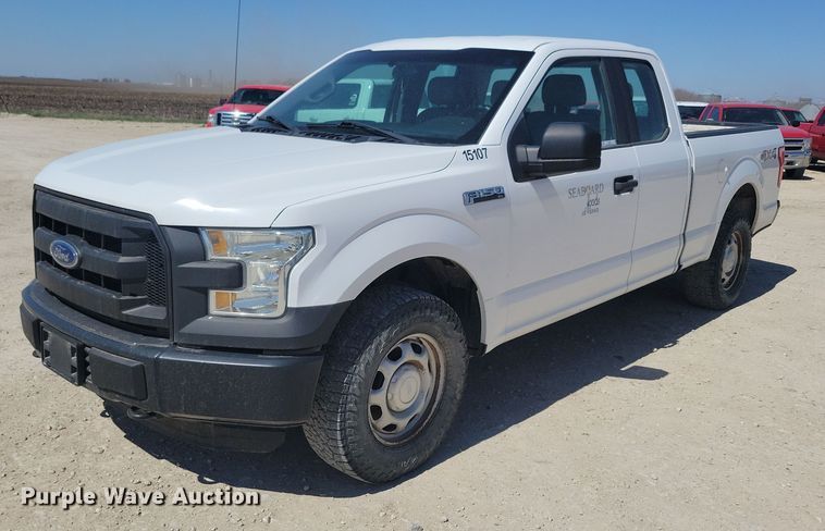image for item LC9986 2015 Ford F150 XL SuperCab pickup truck