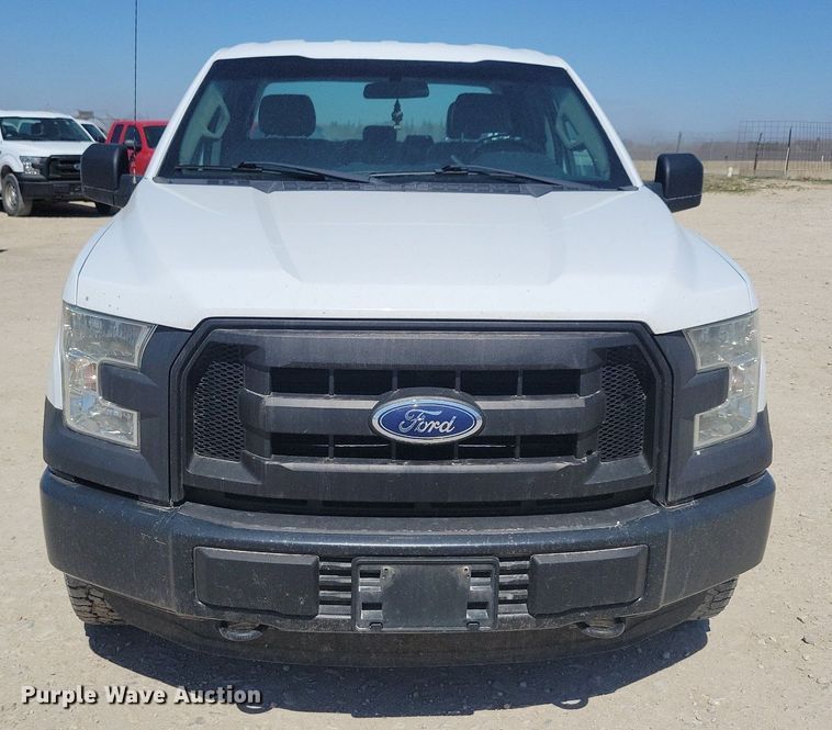 image for item LC9986 2015 Ford F150 XL SuperCab pickup truck