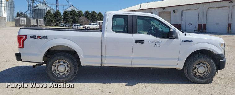 image for item LC9986 2015 Ford F150 XL SuperCab pickup truck