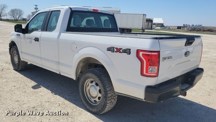 image for item LC9986 2015 Ford F150 XL SuperCab pickup truck