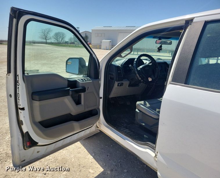 image for item LC9986 2015 Ford F150 XL SuperCab pickup truck