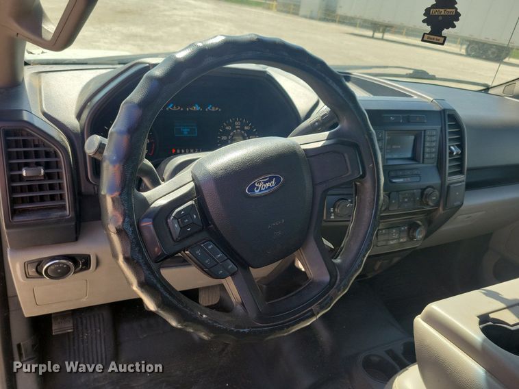 image for item LC9986 2015 Ford F150 XL SuperCab pickup truck