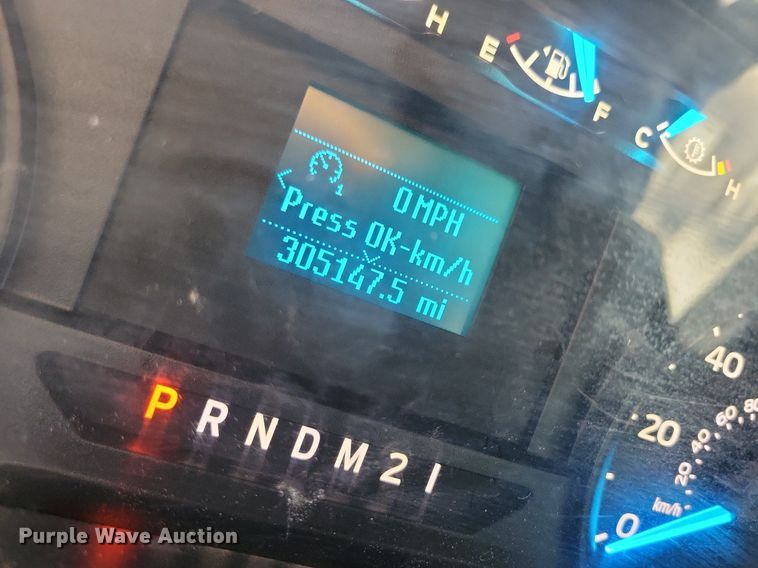 image for item LC9986 2015 Ford F150 XL SuperCab pickup truck