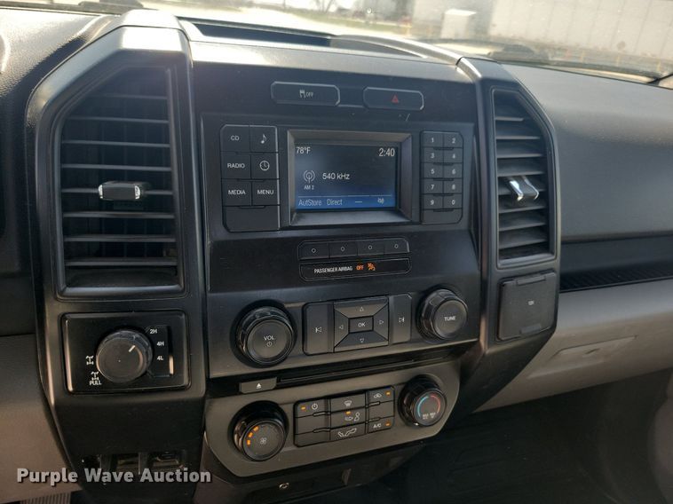 image for item LC9986 2015 Ford F150 XL SuperCab pickup truck