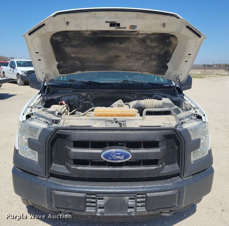 image for item LC9986 2015 Ford F150 XL SuperCab pickup truck
