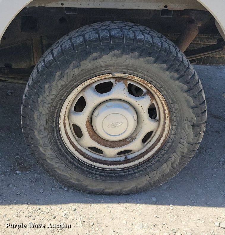 image for item LC9986 2015 Ford F150 XL SuperCab pickup truck