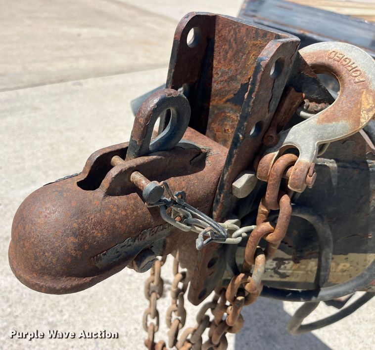 image for item LD9476 2016 Bwise EH18-14HD equipment trailer