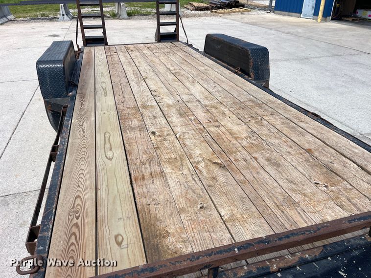 image for item LD9476 2016 Bwise EH18-14HD equipment trailer