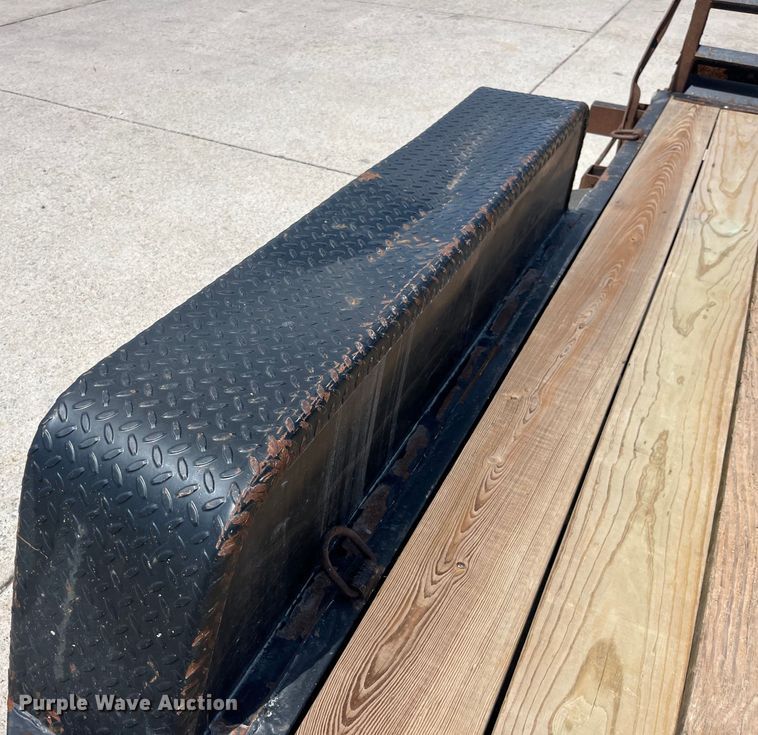 image for item LD9476 2016 Bwise EH18-14HD equipment trailer