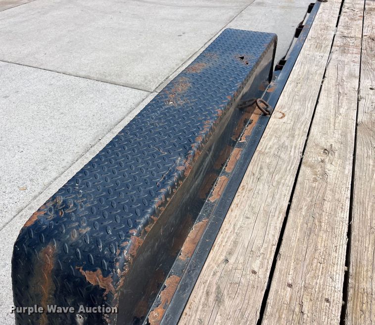 image for item LD9476 2016 Bwise EH18-14HD equipment trailer