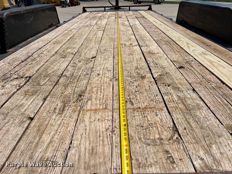 image for item LD9476 2016 Bwise EH18-14HD equipment trailer