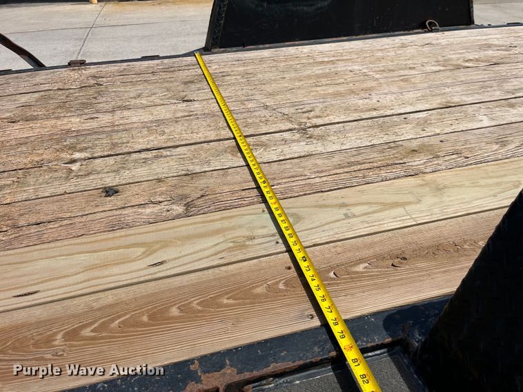 image for item LD9476 2016 Bwise EH18-14HD equipment trailer