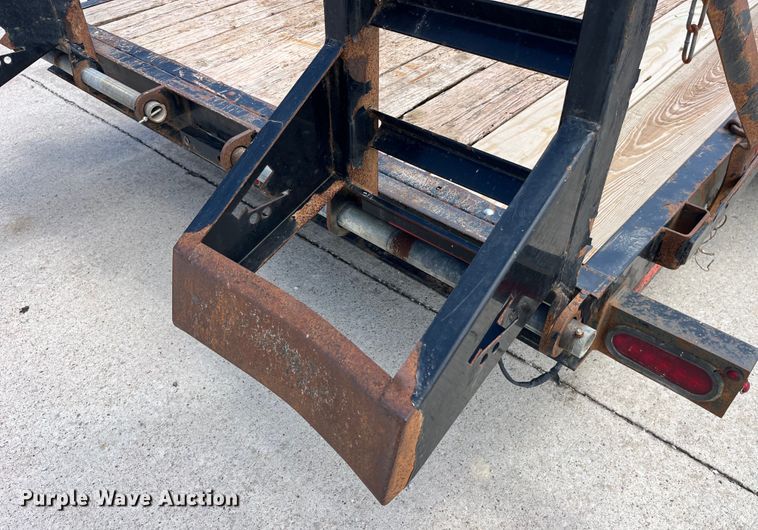 image for item LD9476 2016 Bwise EH18-14HD equipment trailer