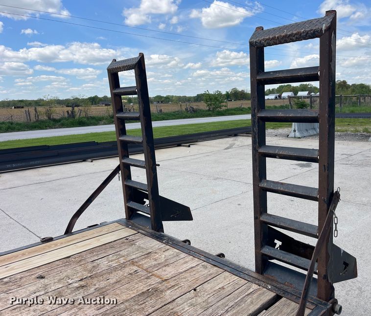 image for item LD9476 2016 Bwise EH18-14HD equipment trailer