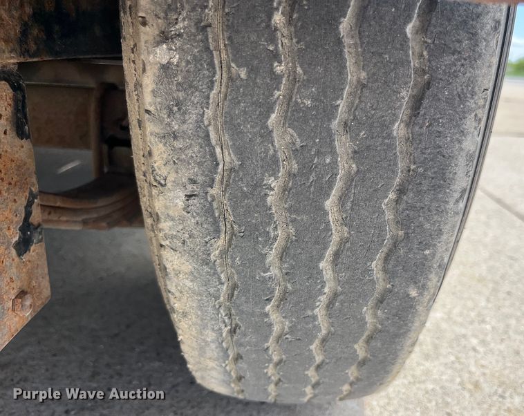 image for item LD9476 2016 Bwise EH18-14HD equipment trailer