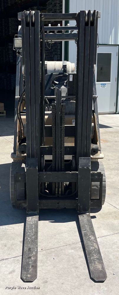 image for item LD9508 Caterpillar C4000 forklift