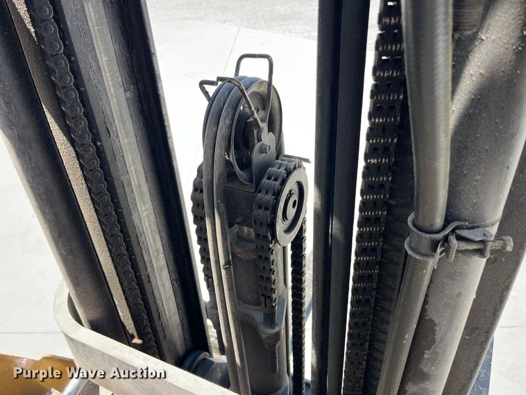 image for item LD9508 Caterpillar C4000 forklift