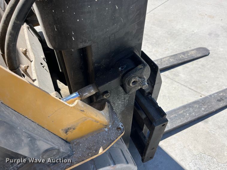 image for item LD9508 Caterpillar C4000 forklift