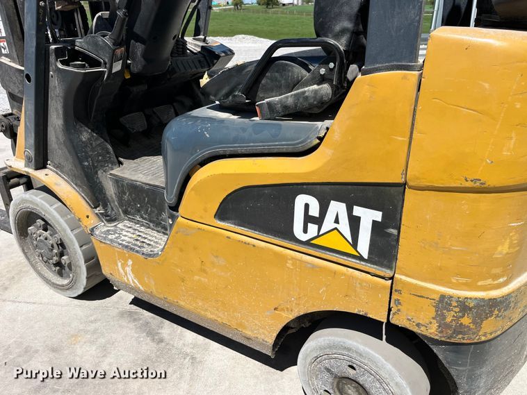 image for item LD9508 Caterpillar C4000 forklift