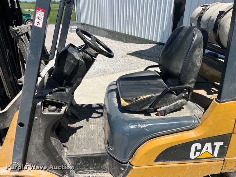 image for item LD9508 Caterpillar C4000 forklift