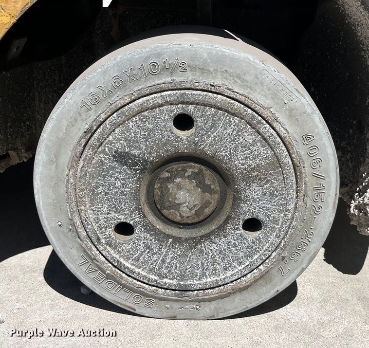 image for item LD9508 Caterpillar C4000 forklift