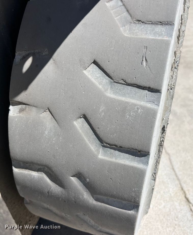 image for item LD9508 Caterpillar C4000 forklift