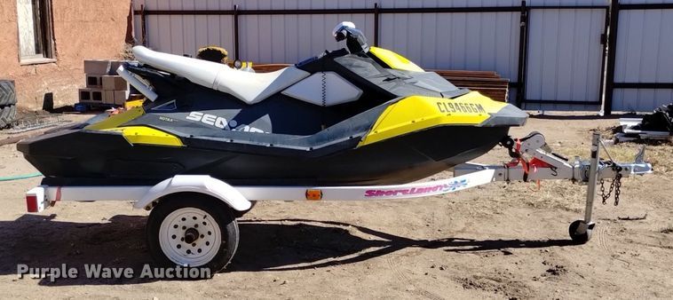 image for item LN9994 2015 SeaDoo Spark personal watercraft