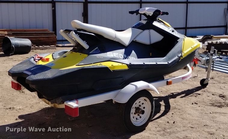 image for item LN9994 2015 SeaDoo Spark personal watercraft