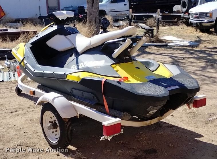 image for item LN9994 2015 SeaDoo Spark personal watercraft