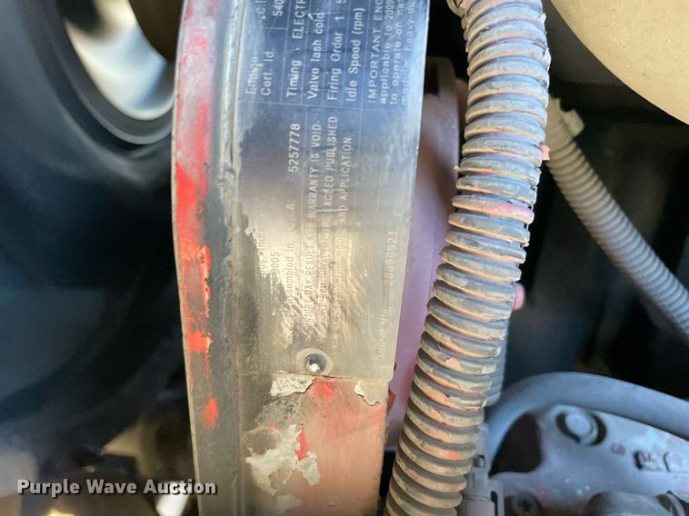 image for item NA9741 2010 Peterbilt 320 refuse truck