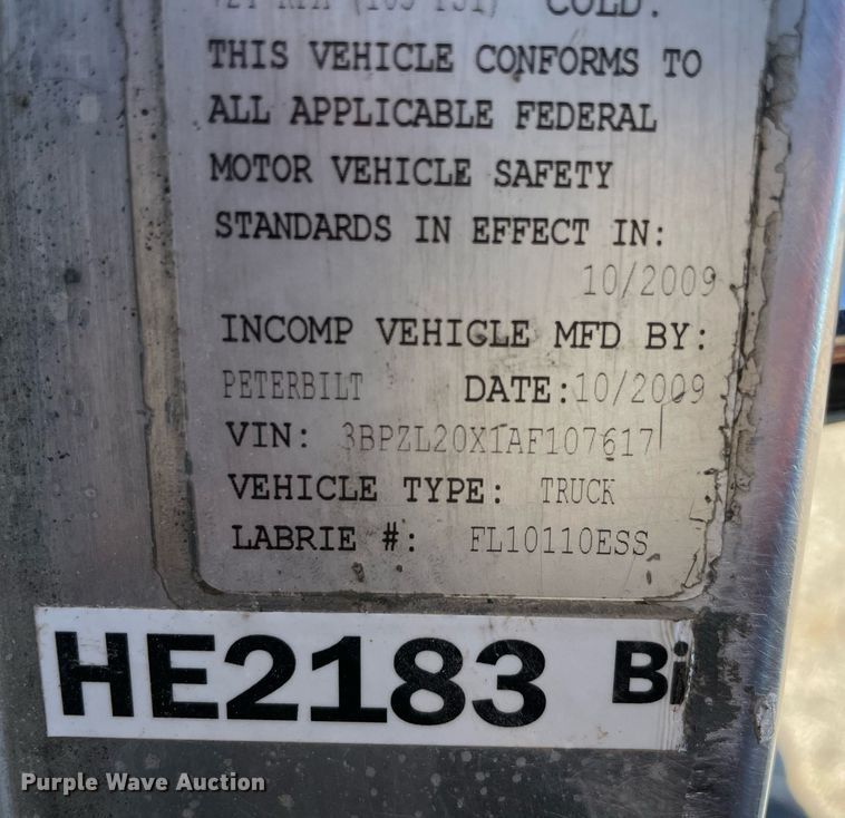 image for item NA9741 2010 Peterbilt 320 refuse truck